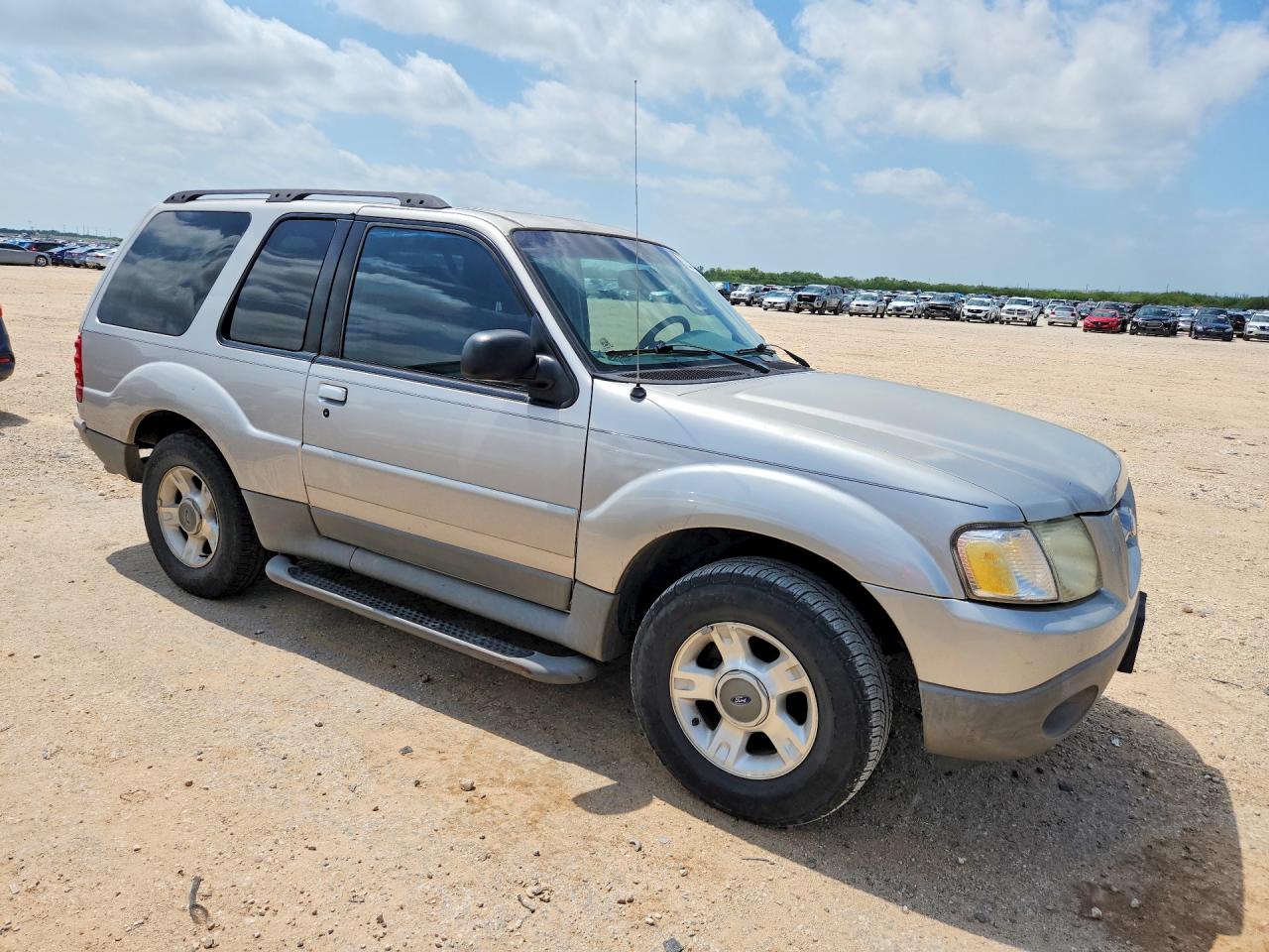 2003 Ford Explorer Sport Серебряный vin: 1FMYU60EX3UA95391