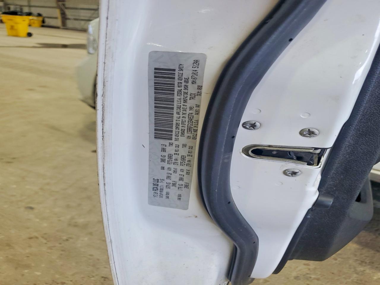 2016 Ram 1500 St White vin: 1C6RR6FG1GS405374
