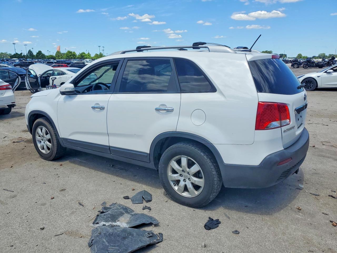 2011 Kia Sorento Lx Белый vin: 5XYKT4A18BG130197