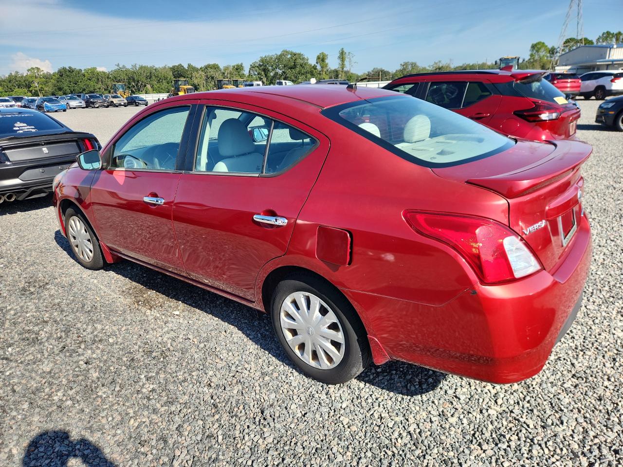 2015 Nissan Versa 1.6 Sv Red vin: 3N1CN7AP8FL941326