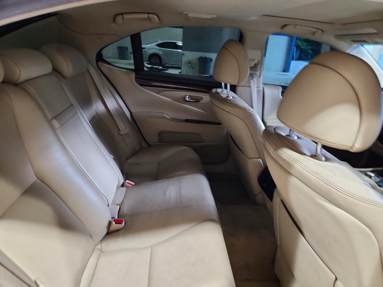 2013 Lexus Ls 460 Gold vin: JTHCL5EFXD5019421