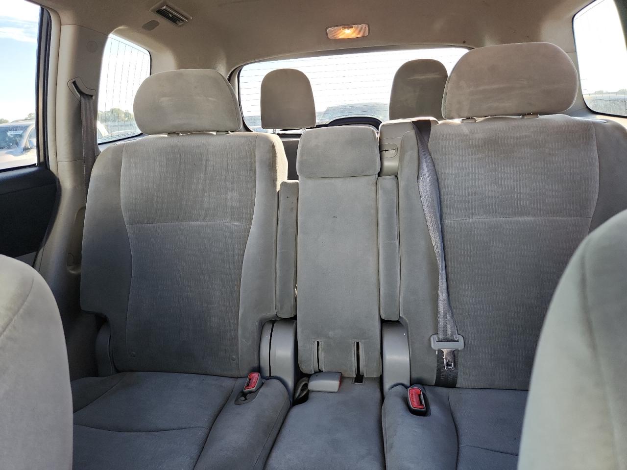 2012 Toyota Highlander Base White vin: 5TDZA3EH5CS022999