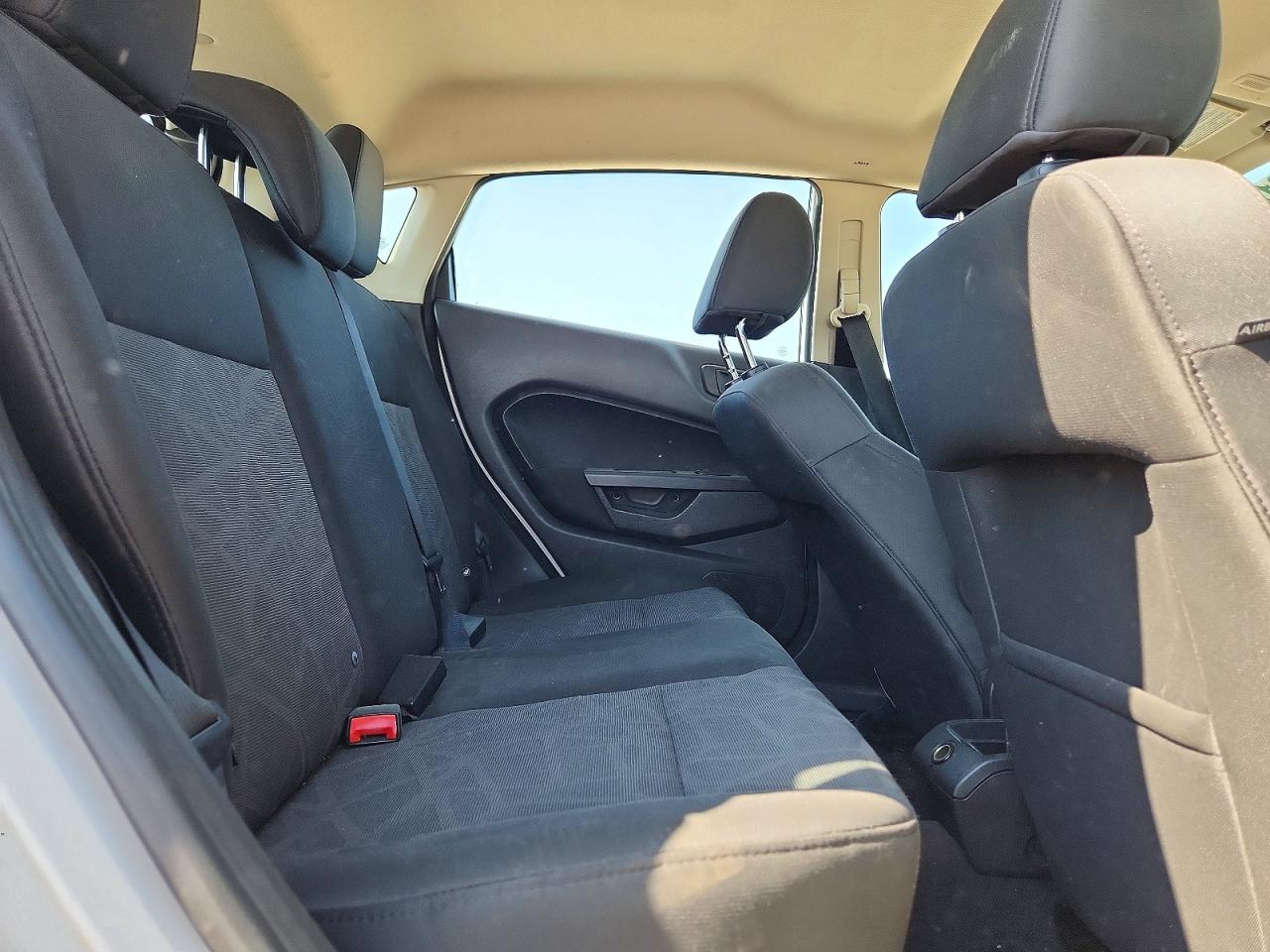 2013 Ford Fiesta Se White vin: 3FADP4EJ4DM117000