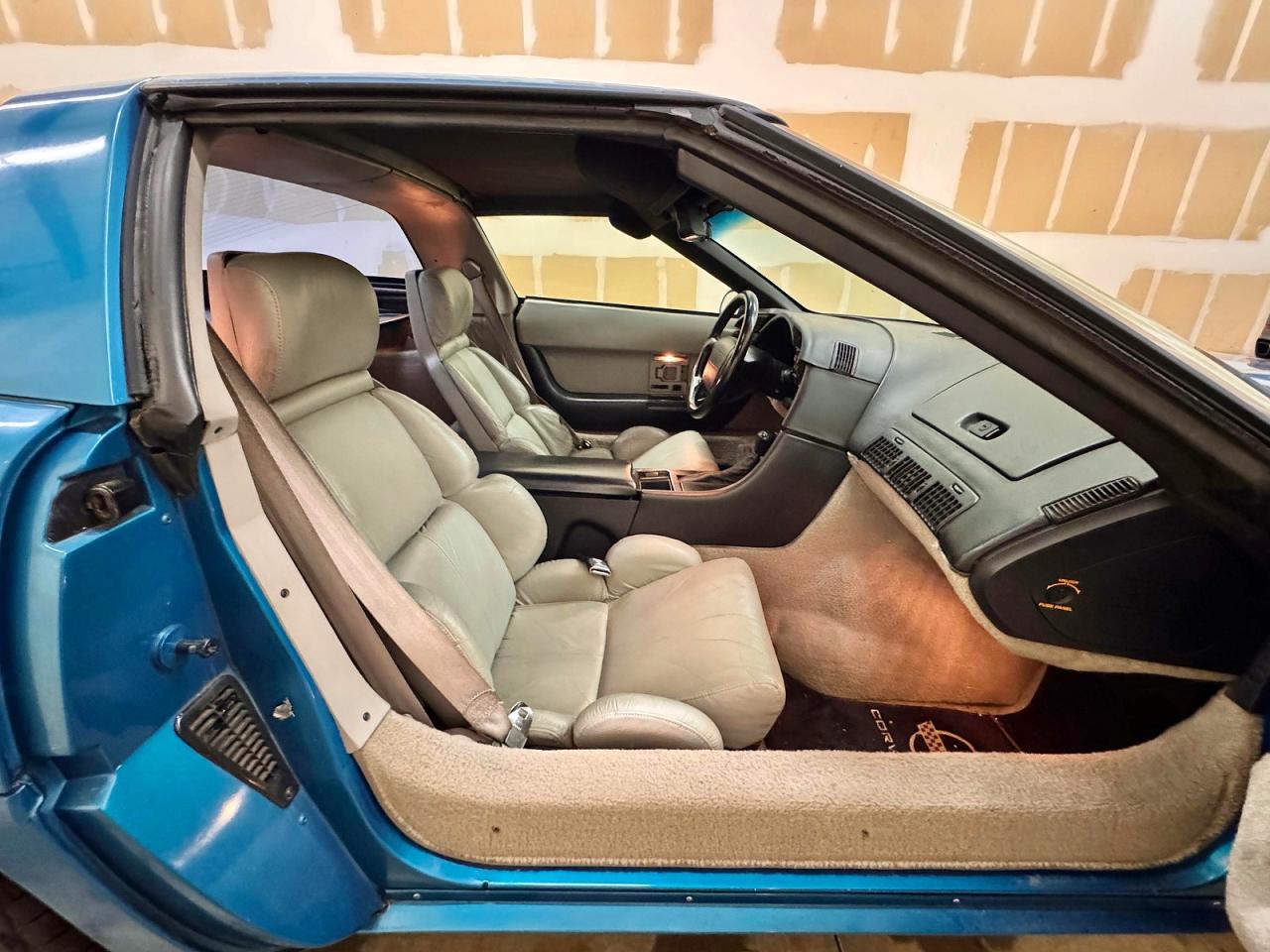 1992 Chevrolet Corvette Blue vin: 1G1YY23P1N511473