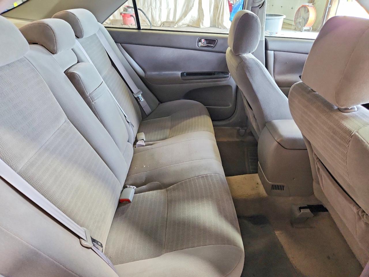2005 Toyota Camry Le Blue vin: 4T1BE30K25U014006