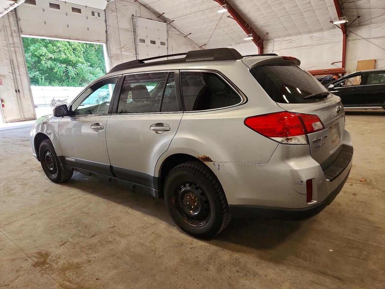 2012 Subaru Outback 2.5i Premium Серебряный vin: 4S4BRCCC7C3287874