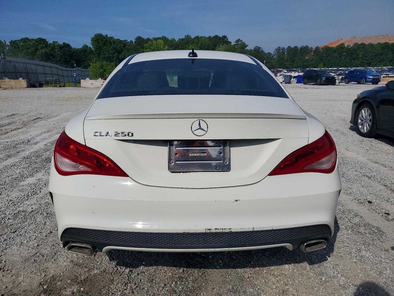 2015 Mercedes-benz Cla 250 Белый vin: WDDSJ4EB2FN182695
