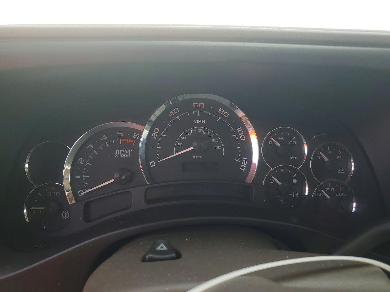 2005 Cadillac Escalade Luxury White vin: 1GYEK63N85R131068