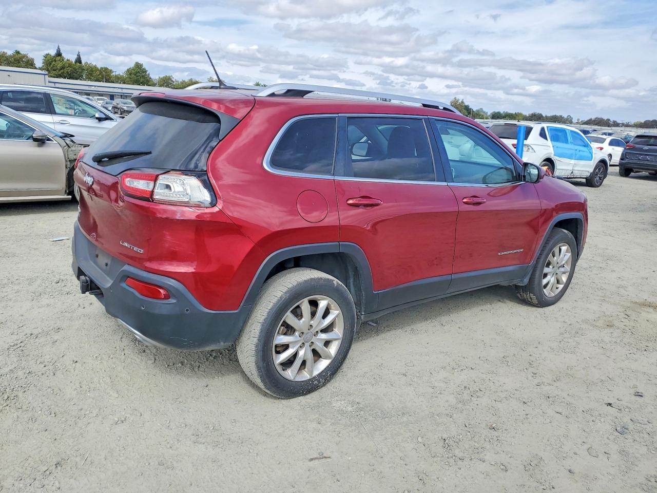 2015 Jeep Cherokee Limited Red vin: 1C4PJMDS1FW682777