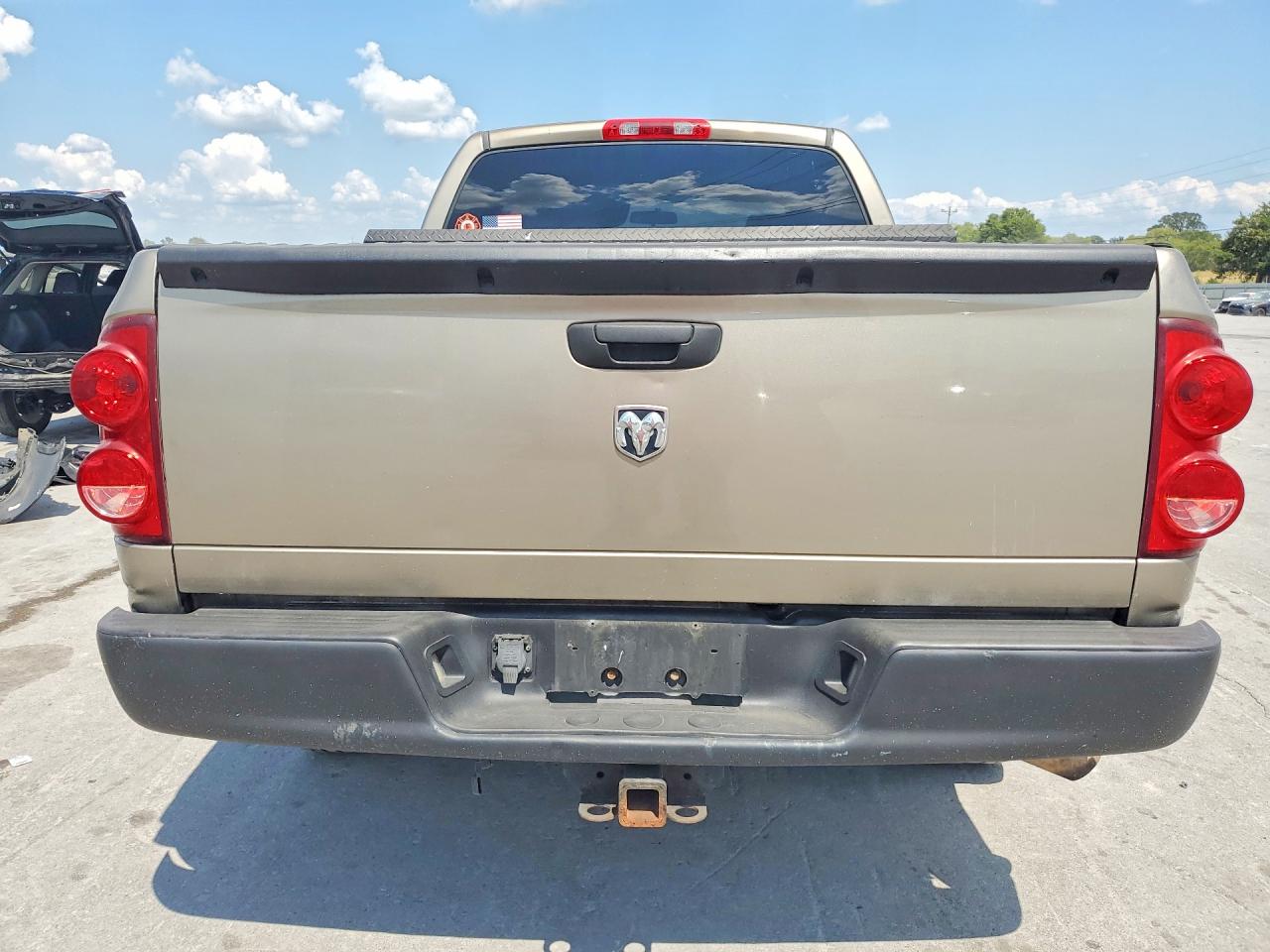 2008 Dodge Ram 1500 St Серый vin: 1D7HA18K48J212228