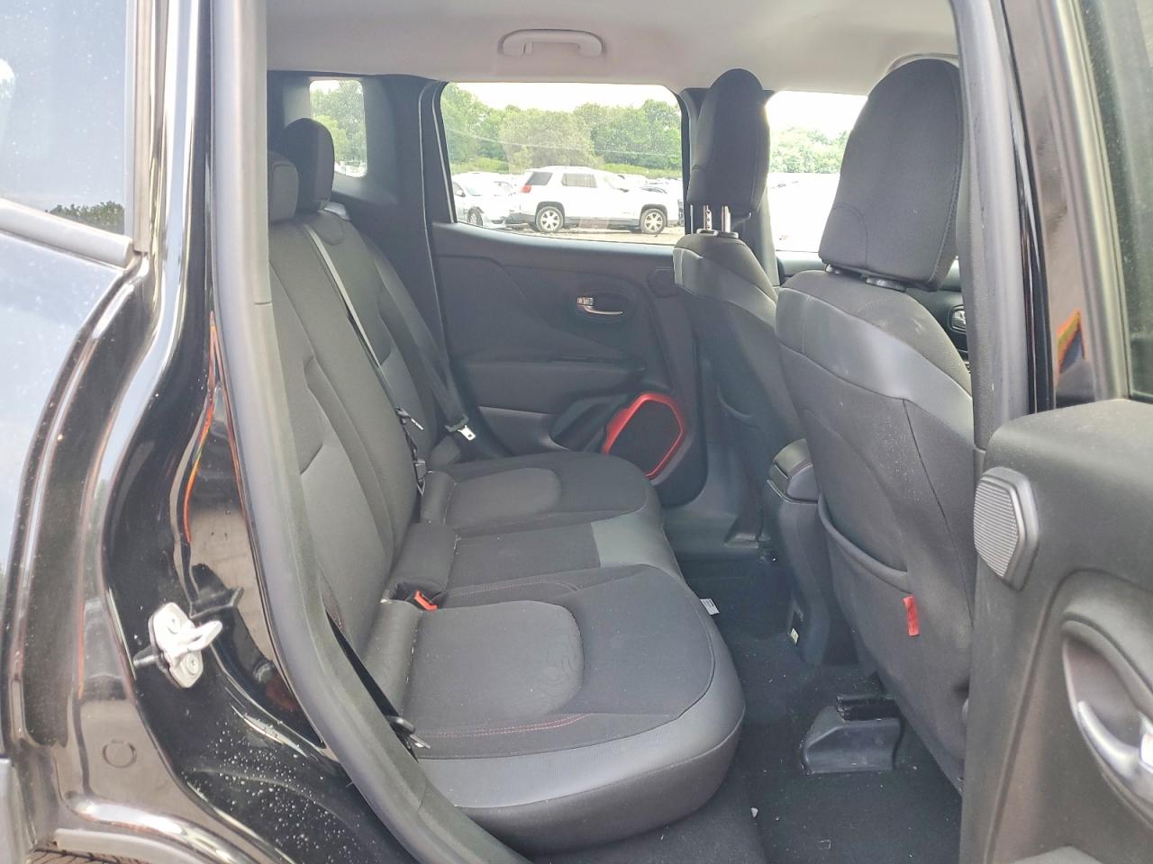 2015 Jeep Renegade Trailhawk Черный vin: ZACCJBCT0FPB62010