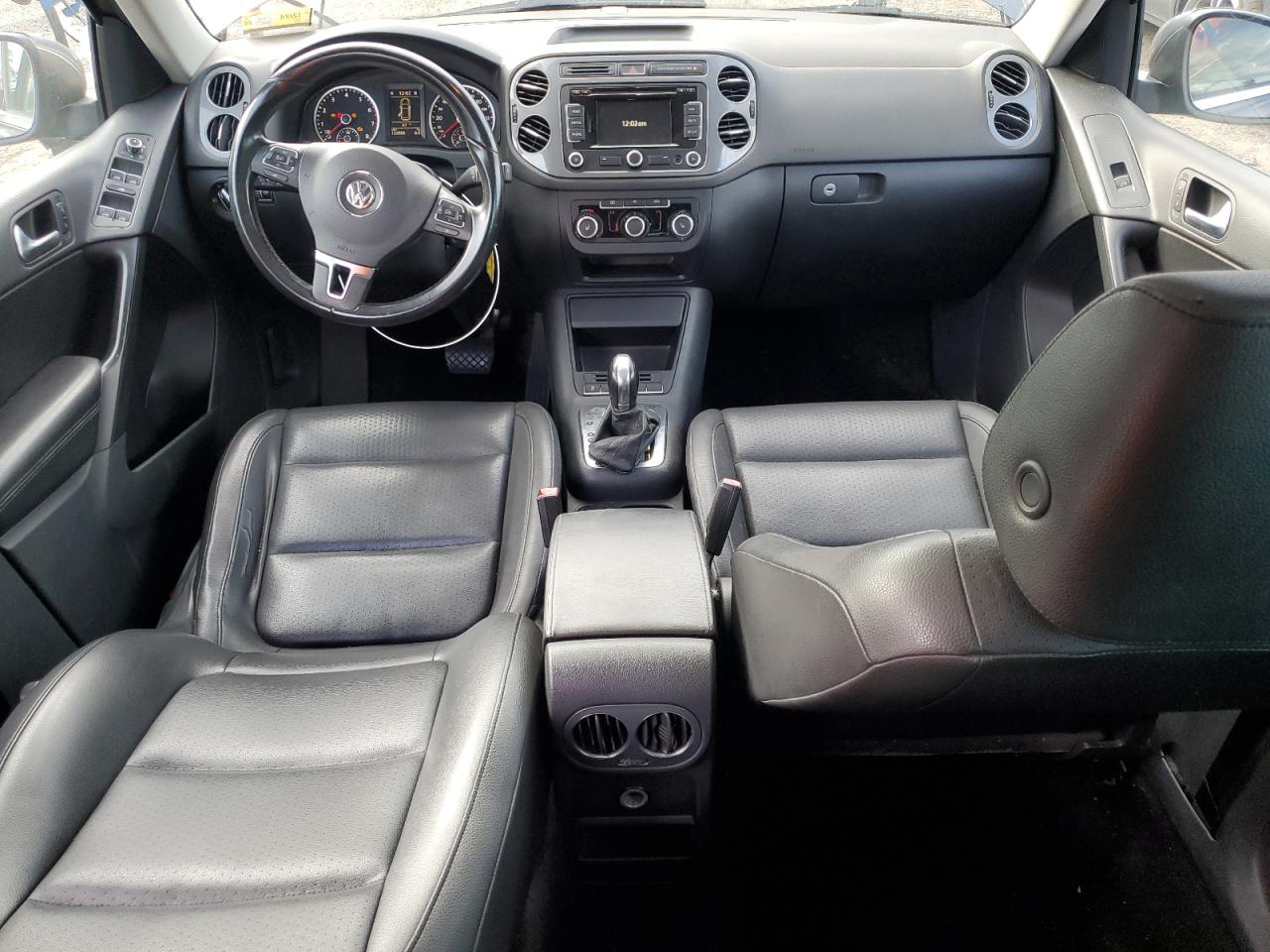 2012 Volkswagen Tiguan S Серый vin: WVGBV7AXXCW078507