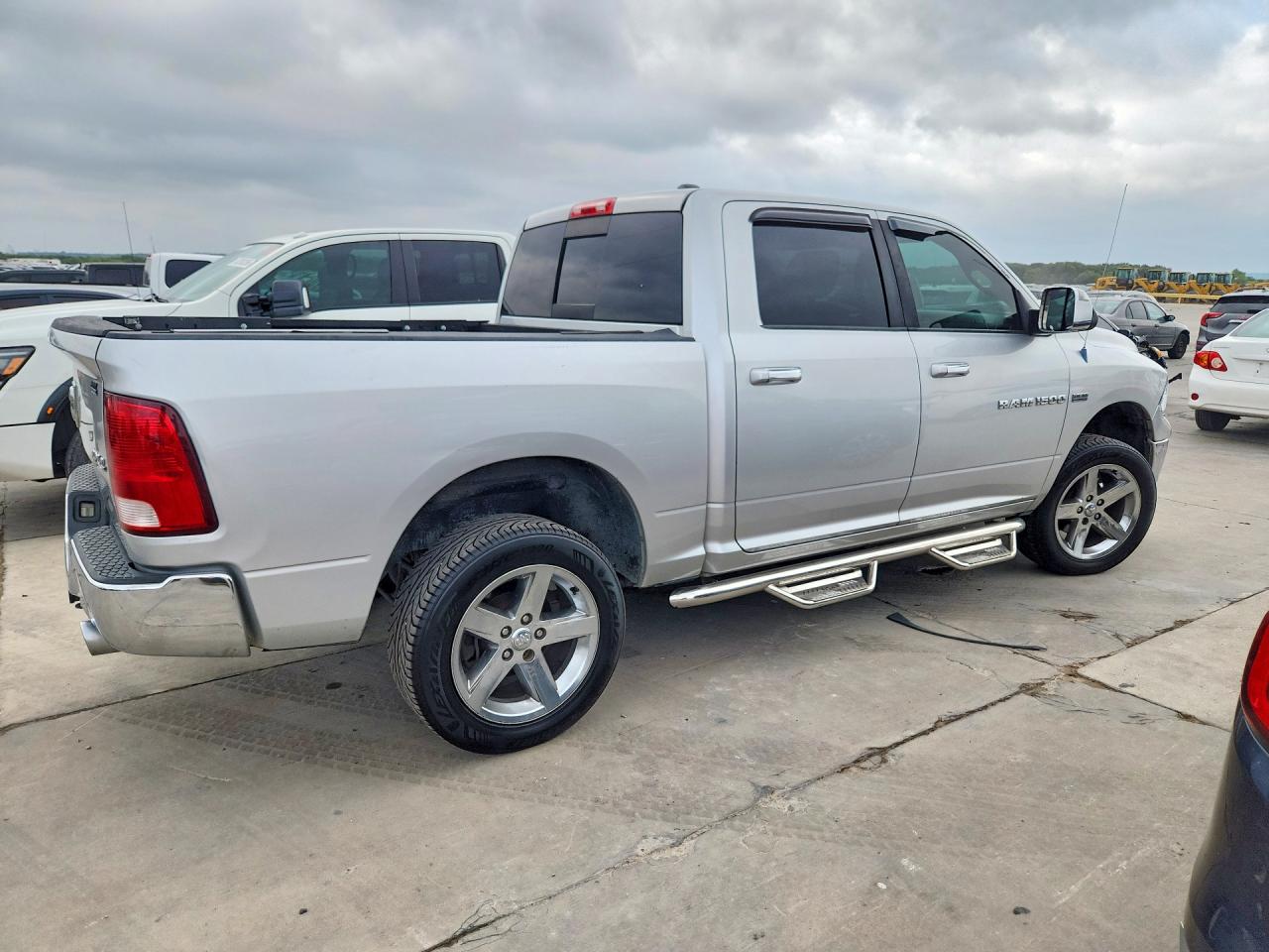2011 Dodge Ram 1500 Silver vin: 1D7RV1CTXBS553661