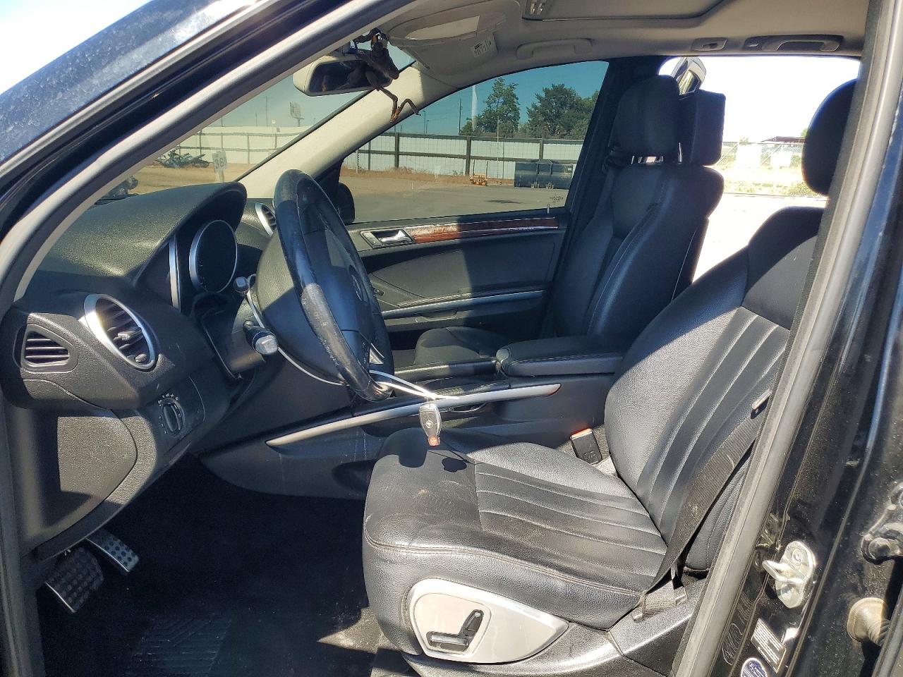 2008 Mercedes-benz Ml 550 Черный vin: 4JGBB72E48A359275