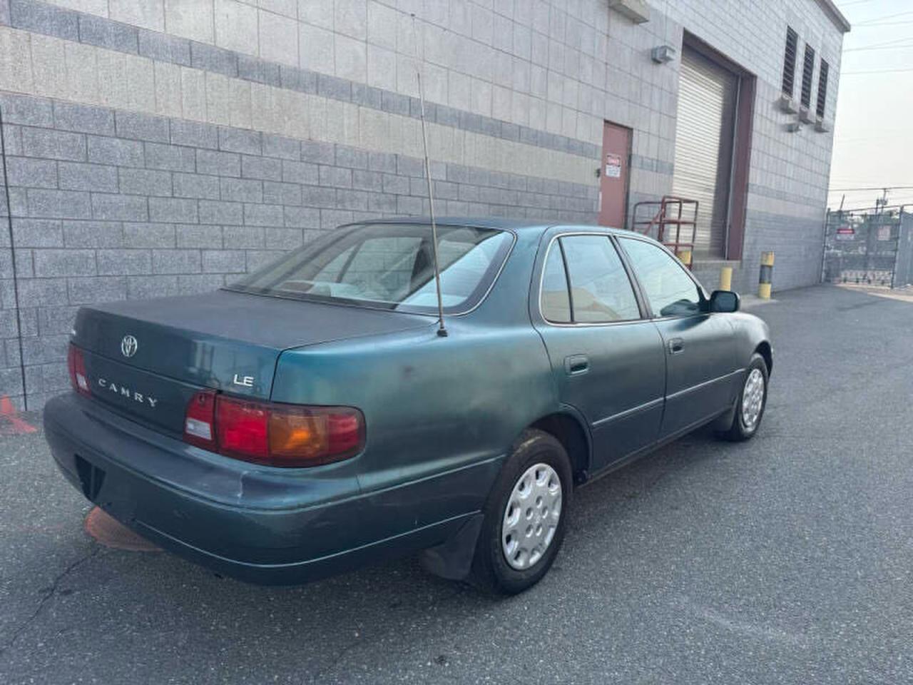 1996 Toyota Camry Dx Зеленый vin: 4T1BG12K5TU916190