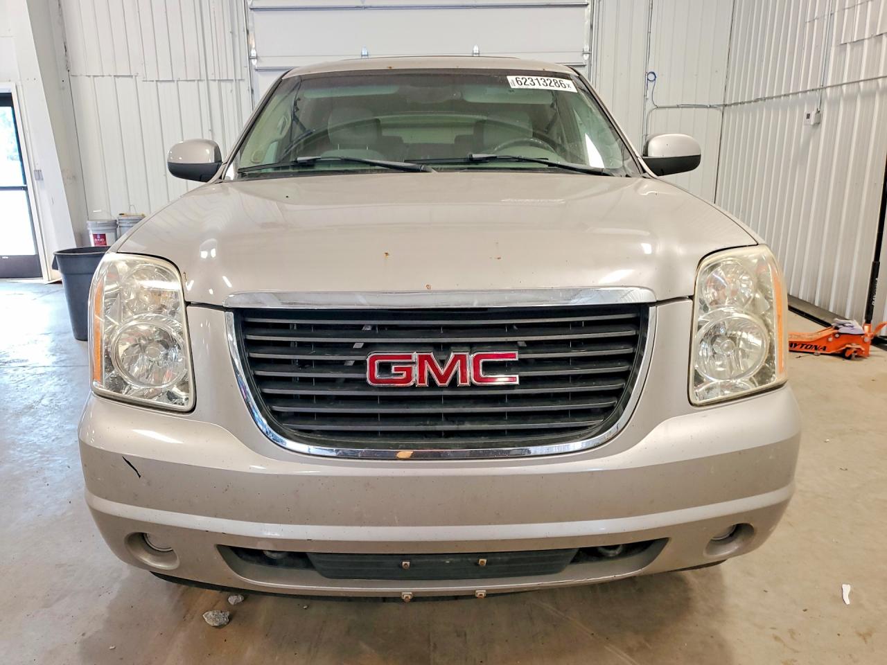 2007 Gmc Yukon Gray vin: 1GKFK13087J285089