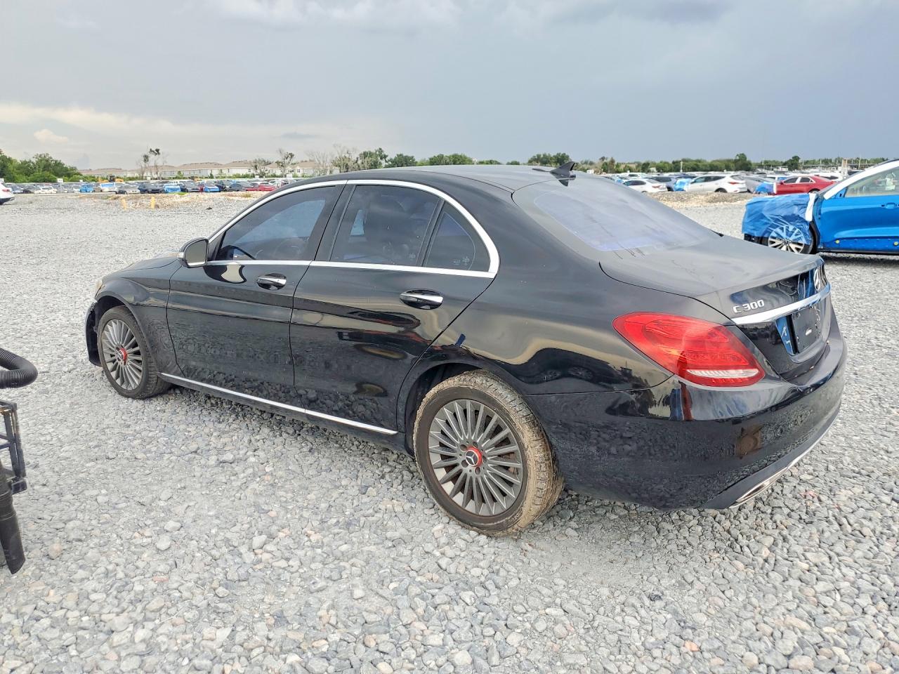 2015 Mercedes-benz C 300 4matic Black vin: 55SWF4KB7FU026103