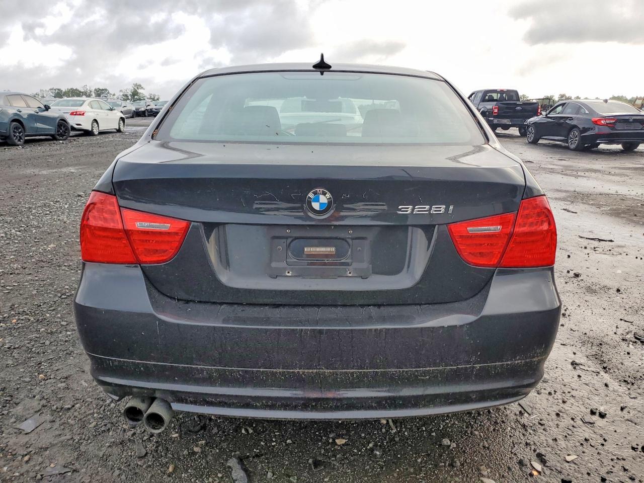 2011 Bmw 328 Xi Черный vin: WBAPK7C58BA972626