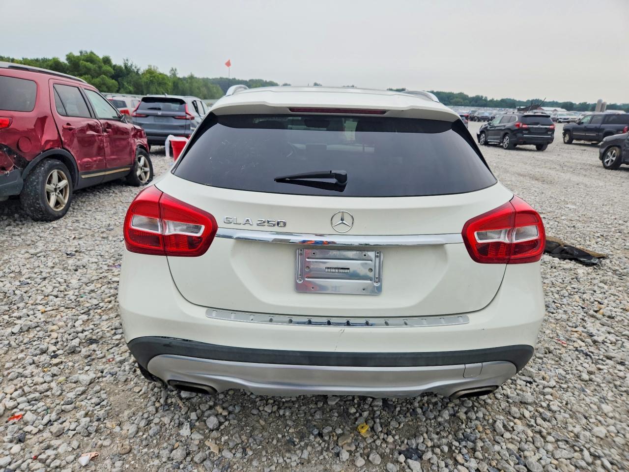 2015 Mercedes-benz Gla 250 White vin: WDCTG4EB4FJ141967