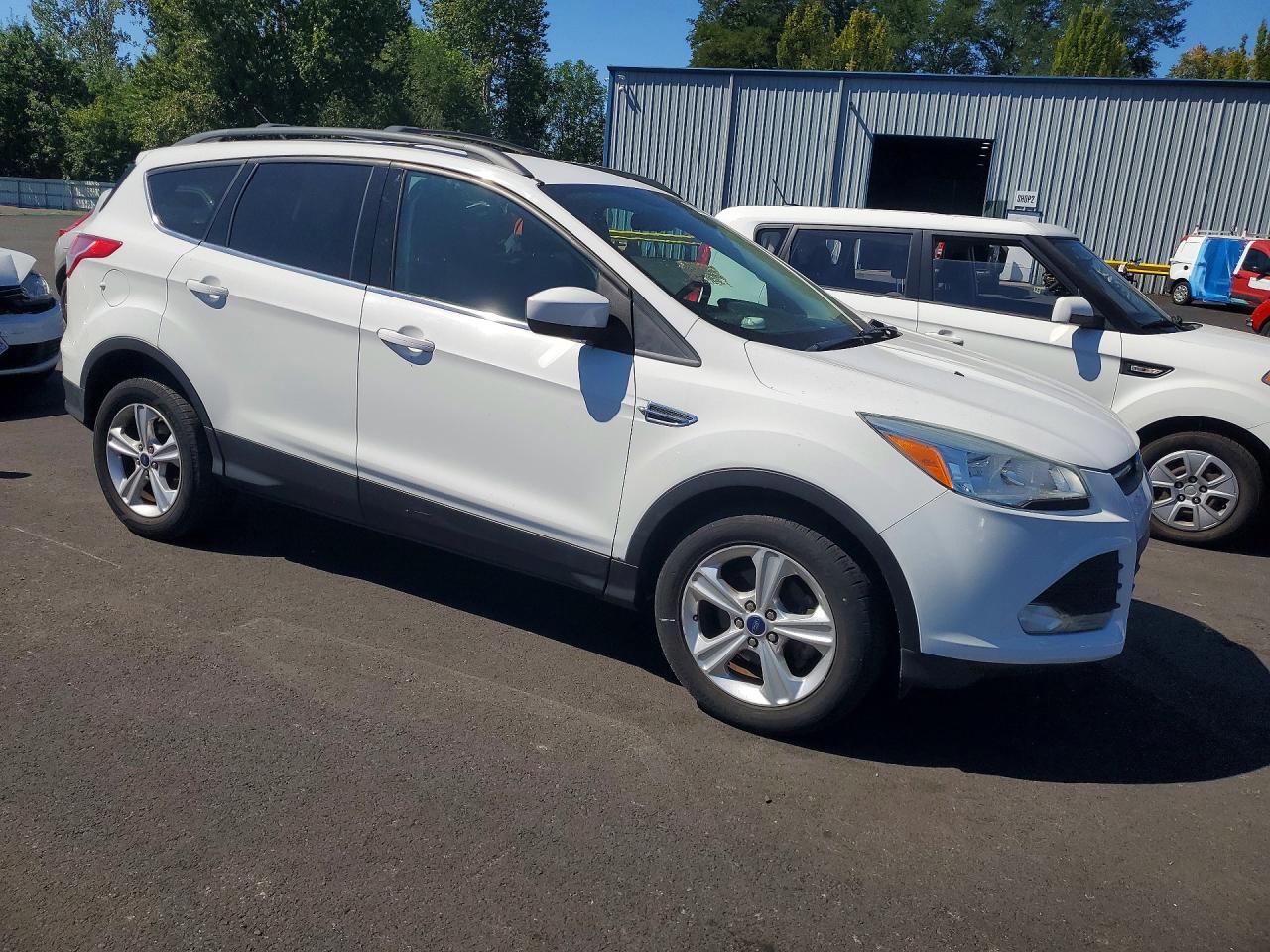 2013 Ford Escape Se Белый vin: 1FMCU0GX6DUC56481