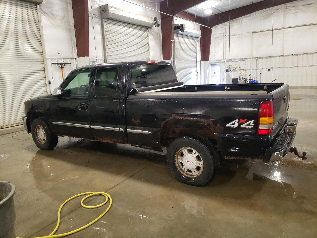 2002 Gmc New Sierra K1500 Black vin: 2GTEK19VX21130850