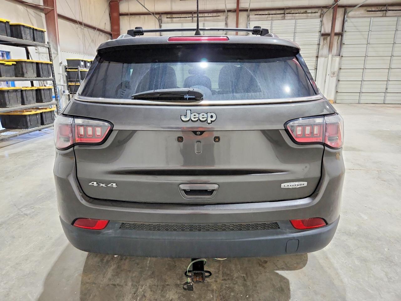 2017 Jeep Compass Latitude Серый vin: 3C4NJDBB3HT629176