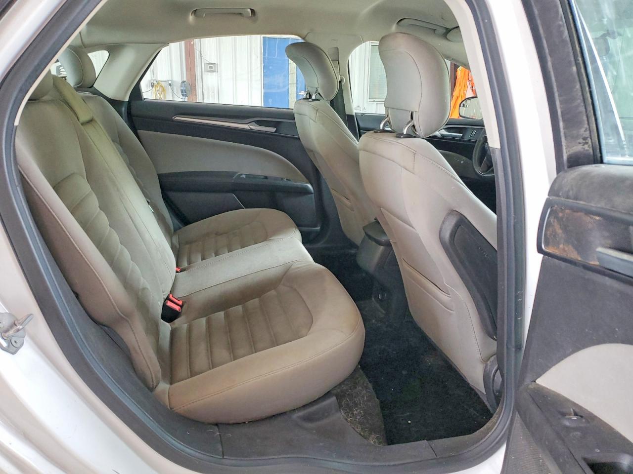 2014 Ford Fusion S White vin: 3FA6P0G78ER307891