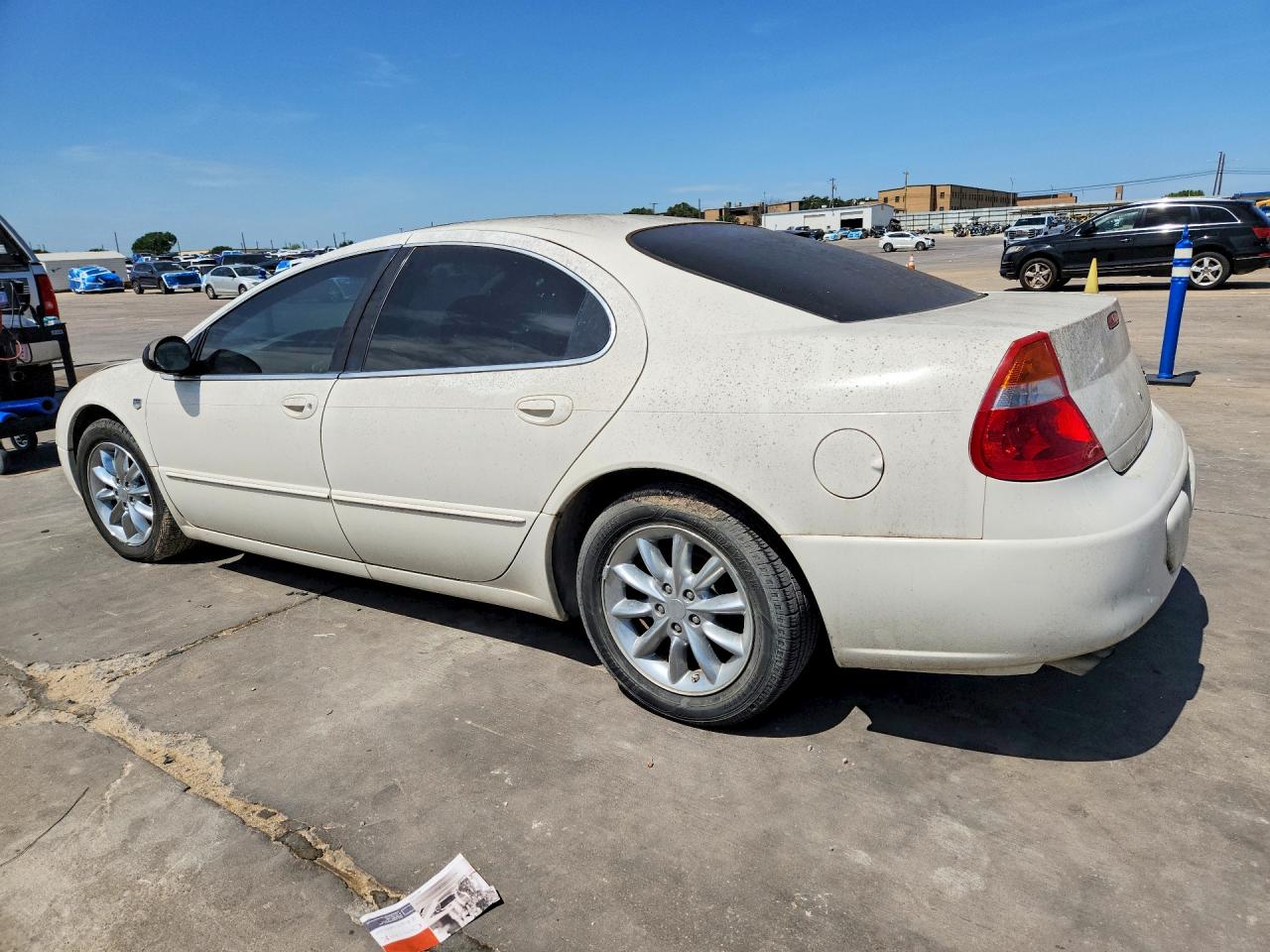 2003 Chrysler 300m White vin: 2C3AE66GX3H519784