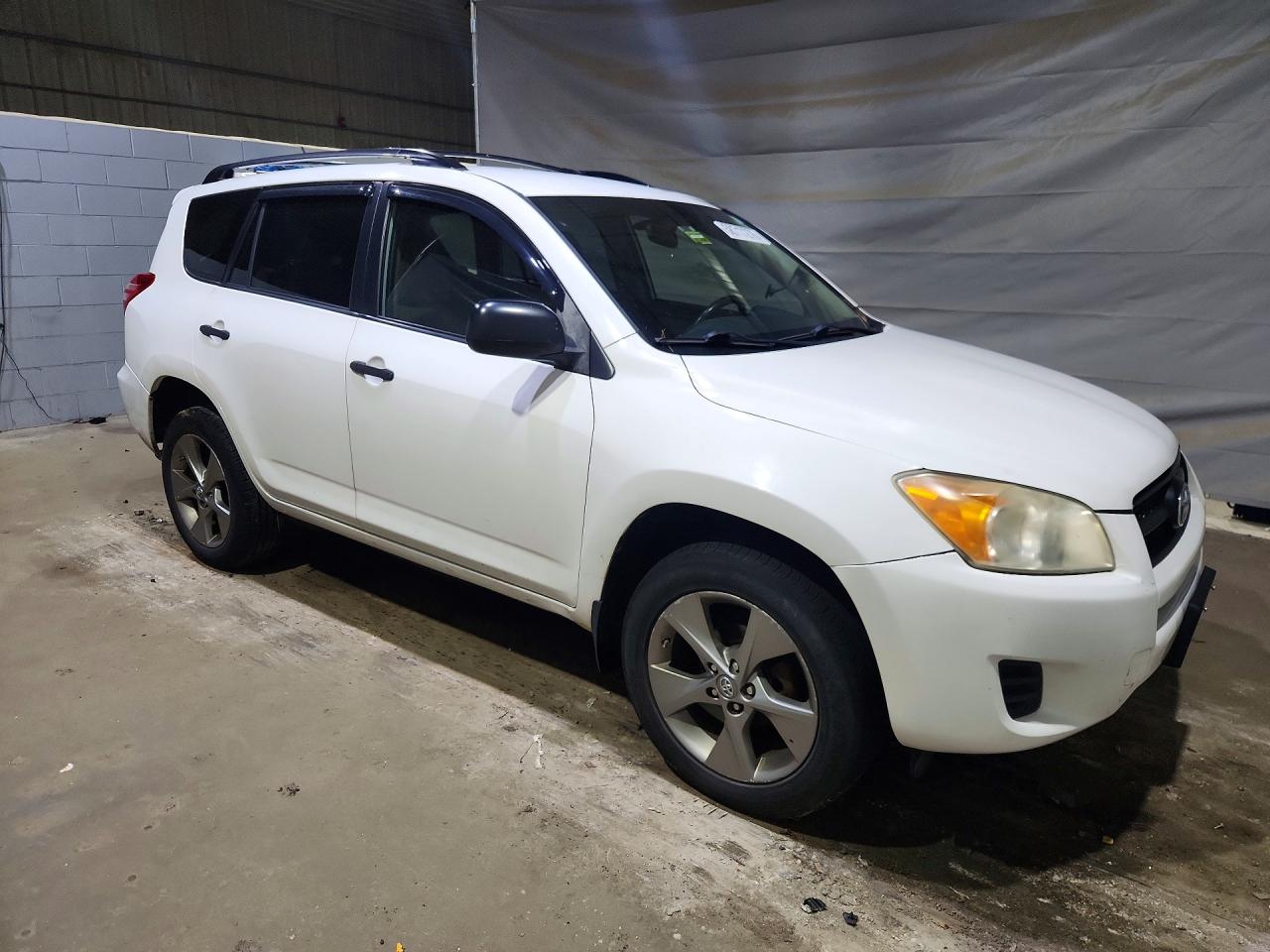 2011 Toyota Rav4 Base White vin: JTMBF4DV0BD042250