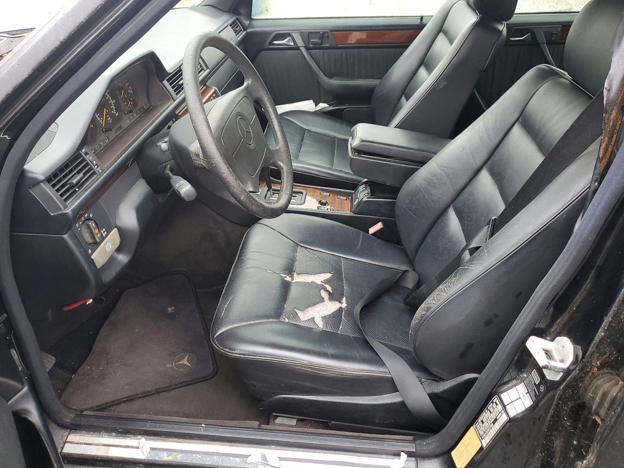 1995 Mercedes-benz E 320 Base Black vin: WDBEA32E7SC271828