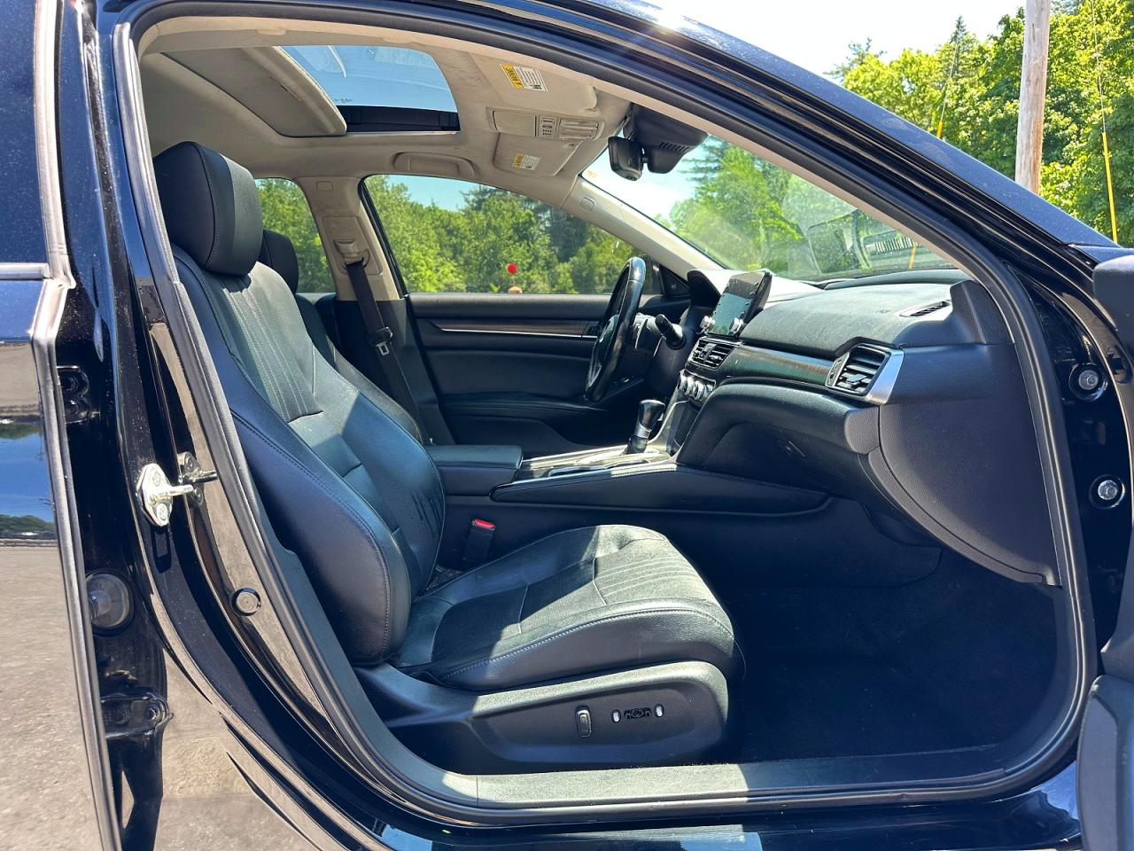 2018 Honda Accord Touring Черный vin: 1HGCV1F97JA085040