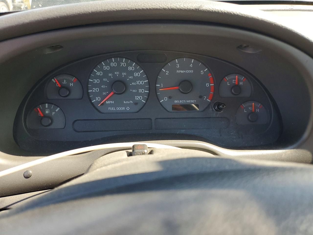 2001 Ford Mustang Черный vin: 1FAFP44421F200263