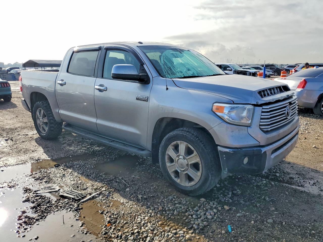 2015 Toyota Tundra Platinum Серебряный vin: 5TFAW5F12FX476282