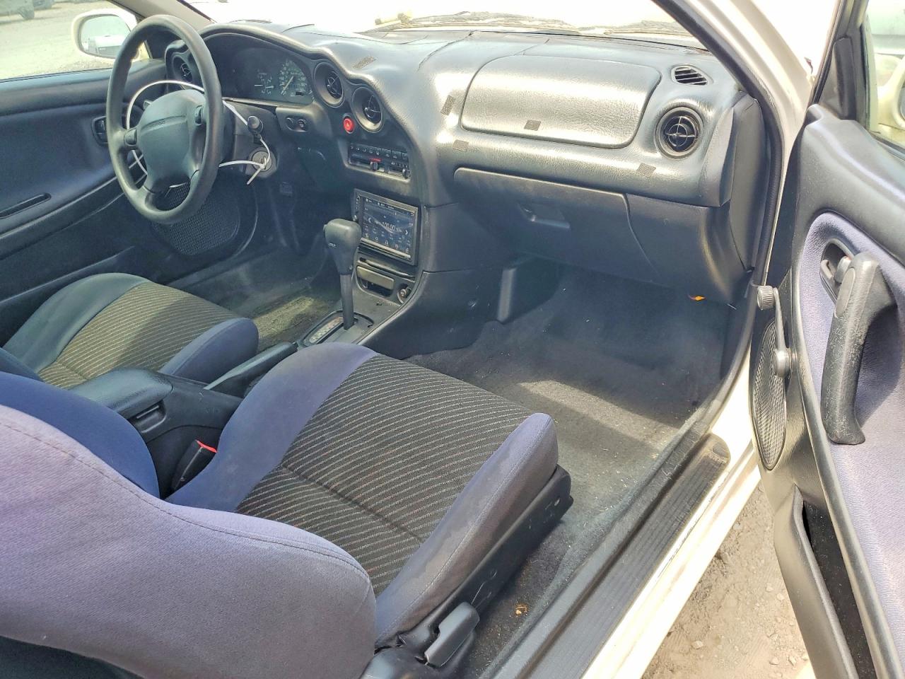 1995 Mazda Mx-3 Base White vin: JM1EC4354S0400285