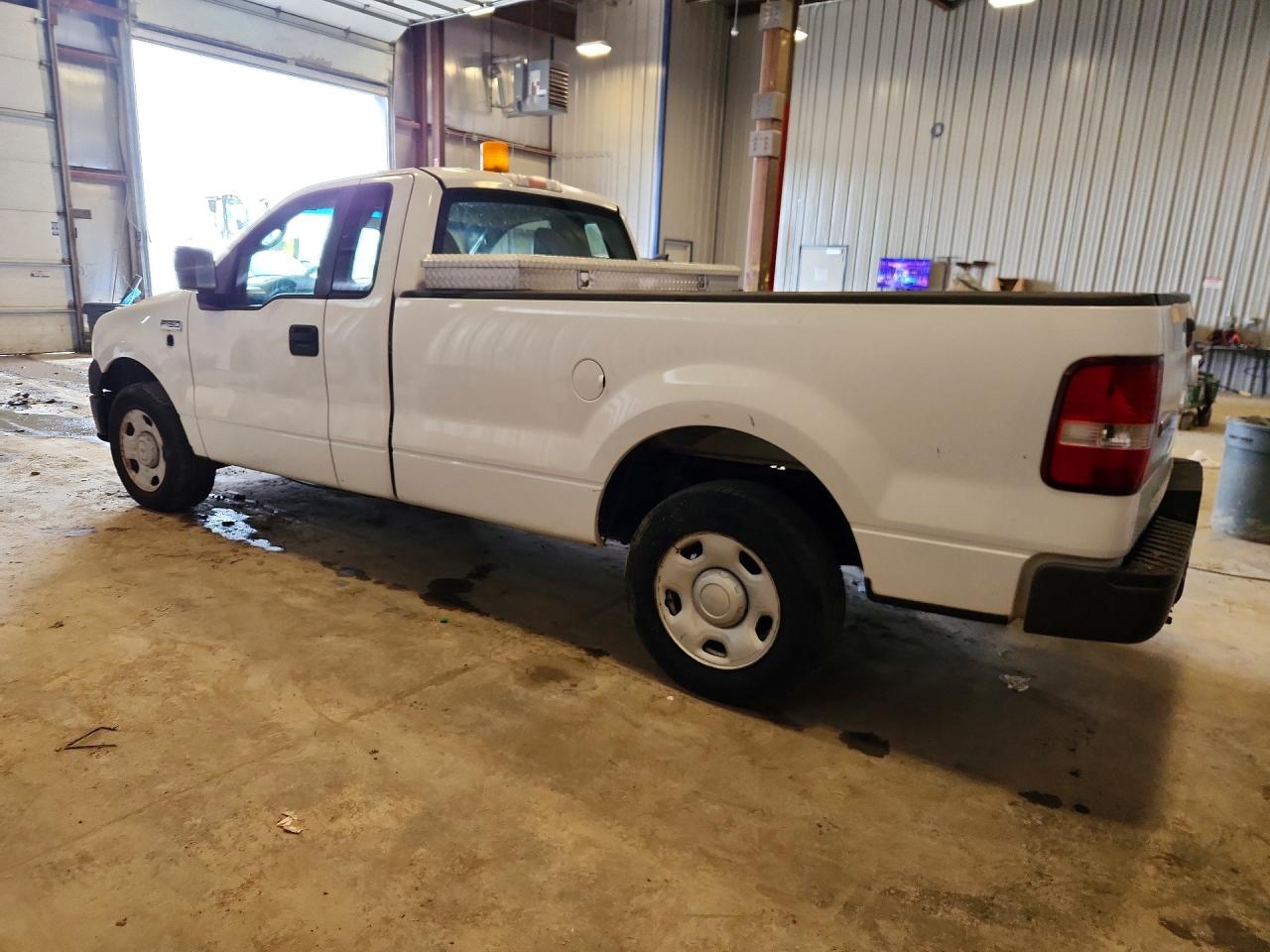2008 Ford F150 White vin: 1FTRF12288KB80595