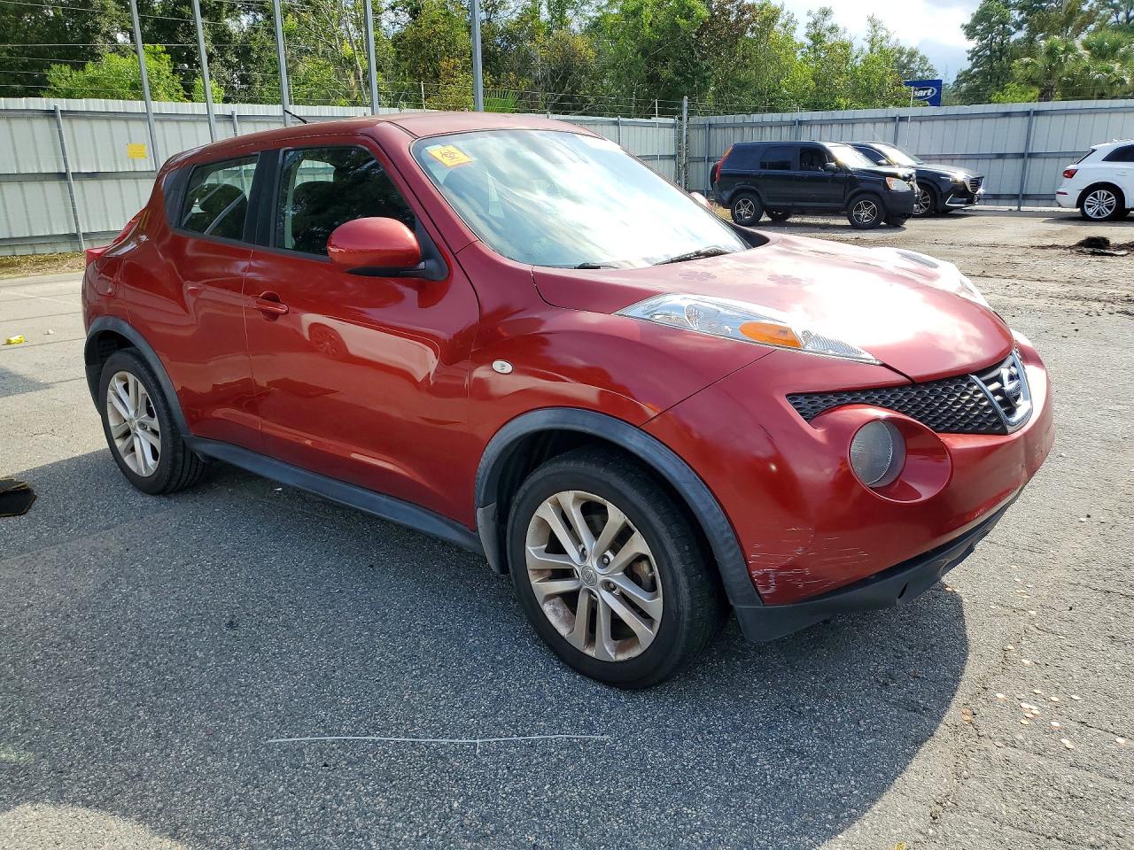 2011 Nissan Juke S Maroon vin: JN8AF5MR3BT018233
