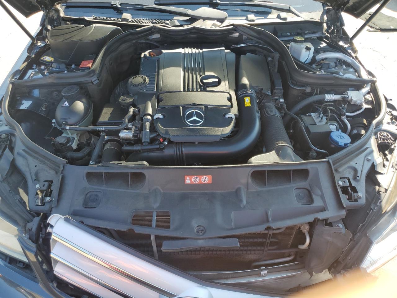 2013 Mercedes-benz C 250 Gray vin: WDDGF4HB5DR262209