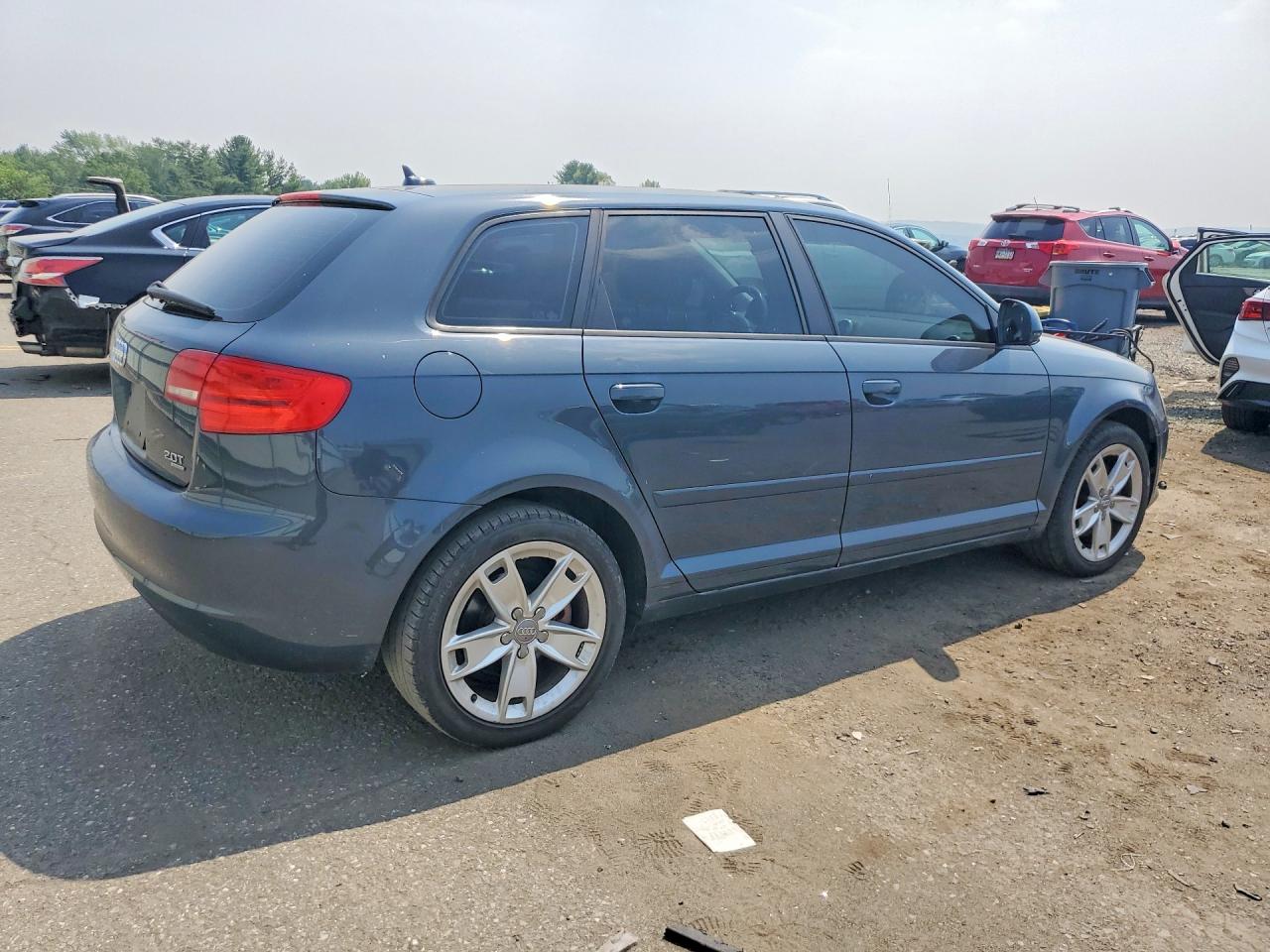 2009 Audi A3 2.0t Quattro Gray vin: WAUKF78P59A113402