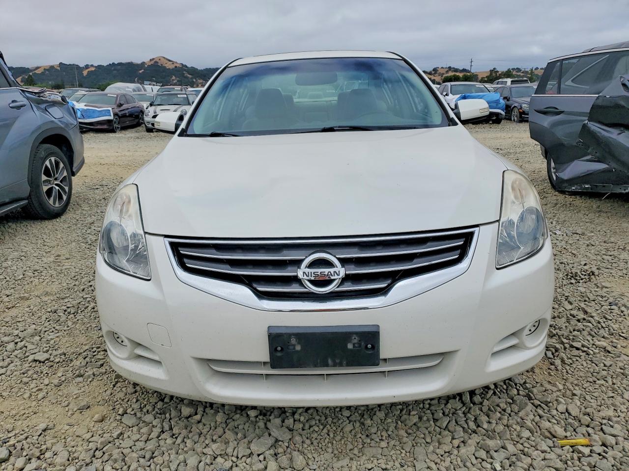 2010 Nissan Altima 2.5 White vin: 1N4AL2AP8AN554058