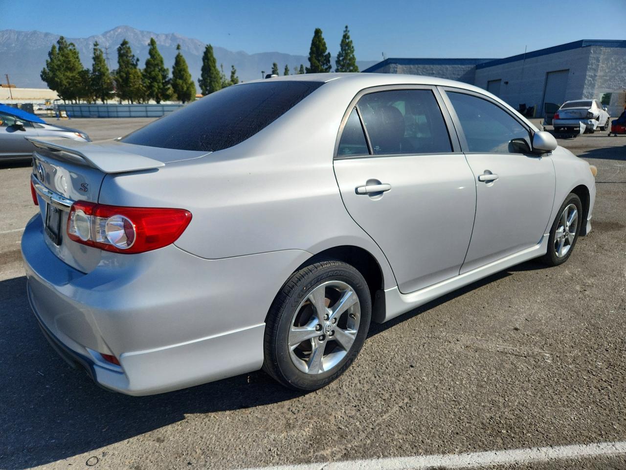 2011 Toyota Corolla S Silver vin: 2T1BU4EE5BC613698