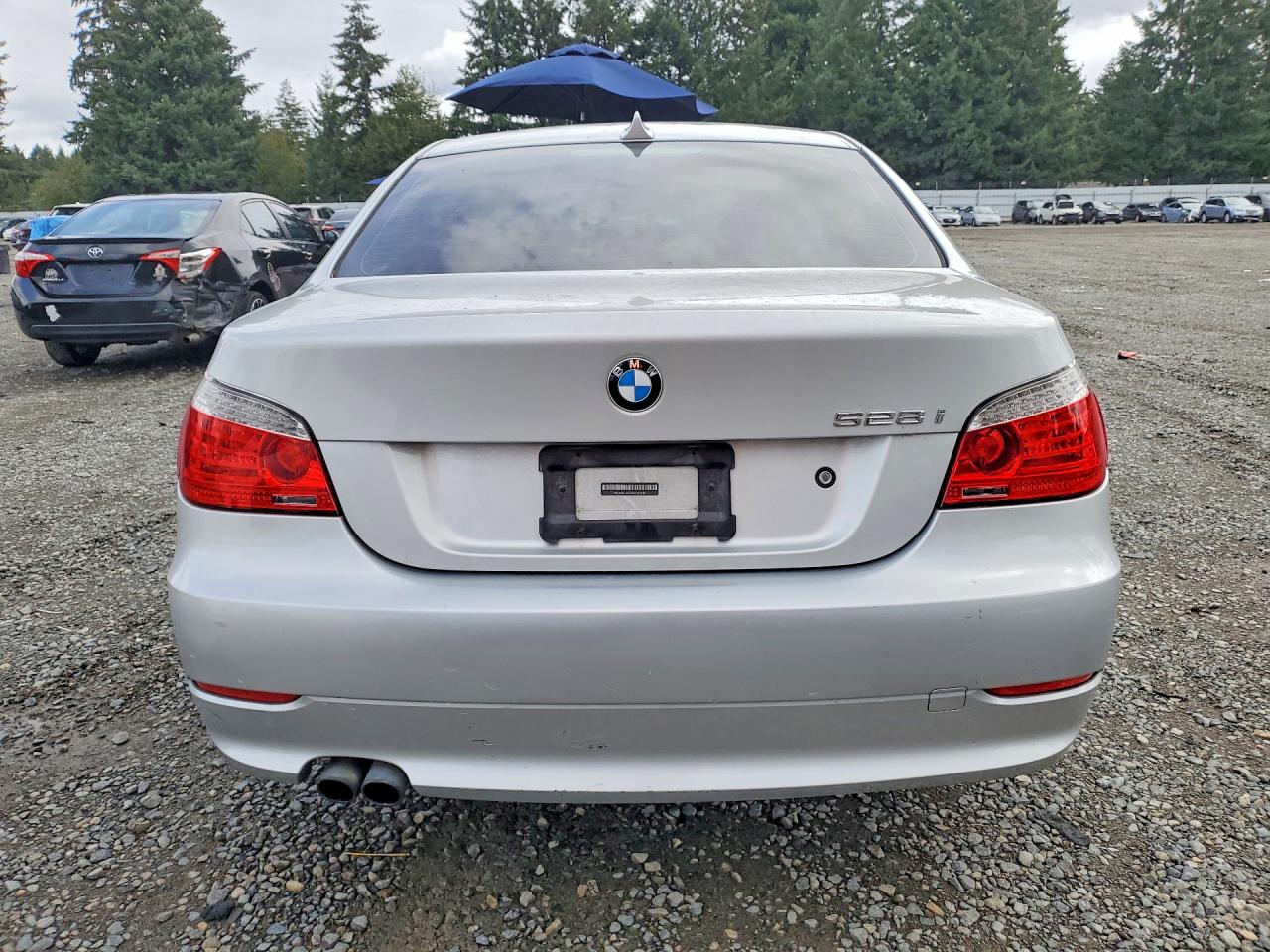 2010 Bmw 528 I Silver vin: WBANU5C52AC129580