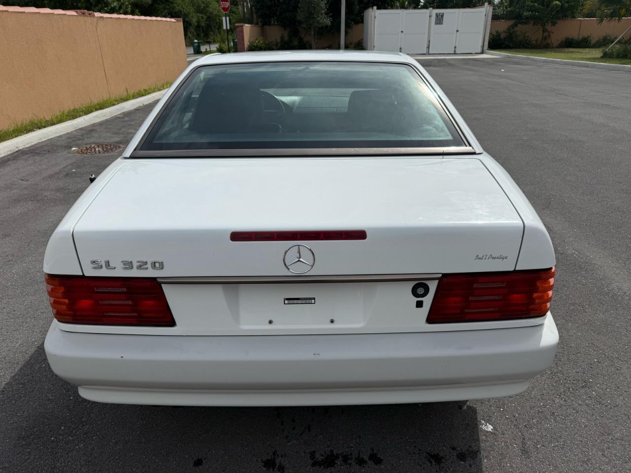 1995 Mercedes-benz Sl 320 White vin: WDBFA63E2SF113822