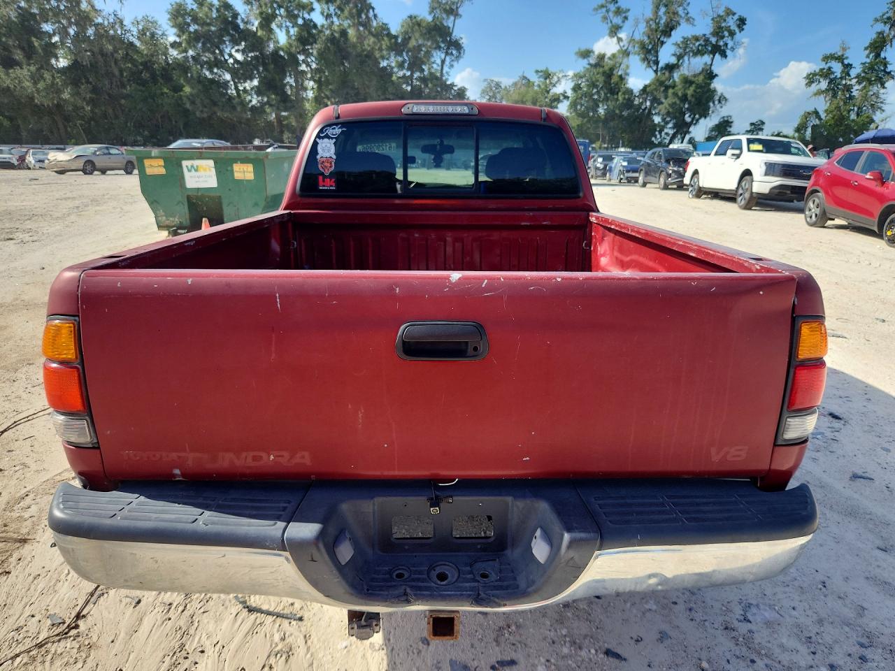 2000 Toyota Tundra Sr5 Red vin: 5TBRT3418YS014300