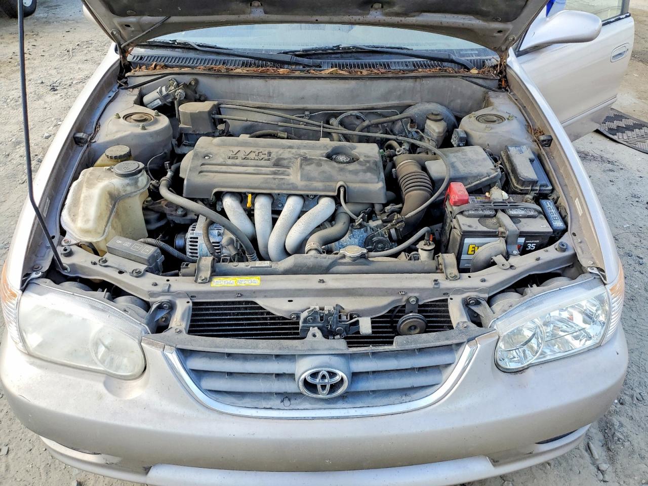 2001 Toyota Corolla Le Золотой vin: 1NXBR12E41Z470115