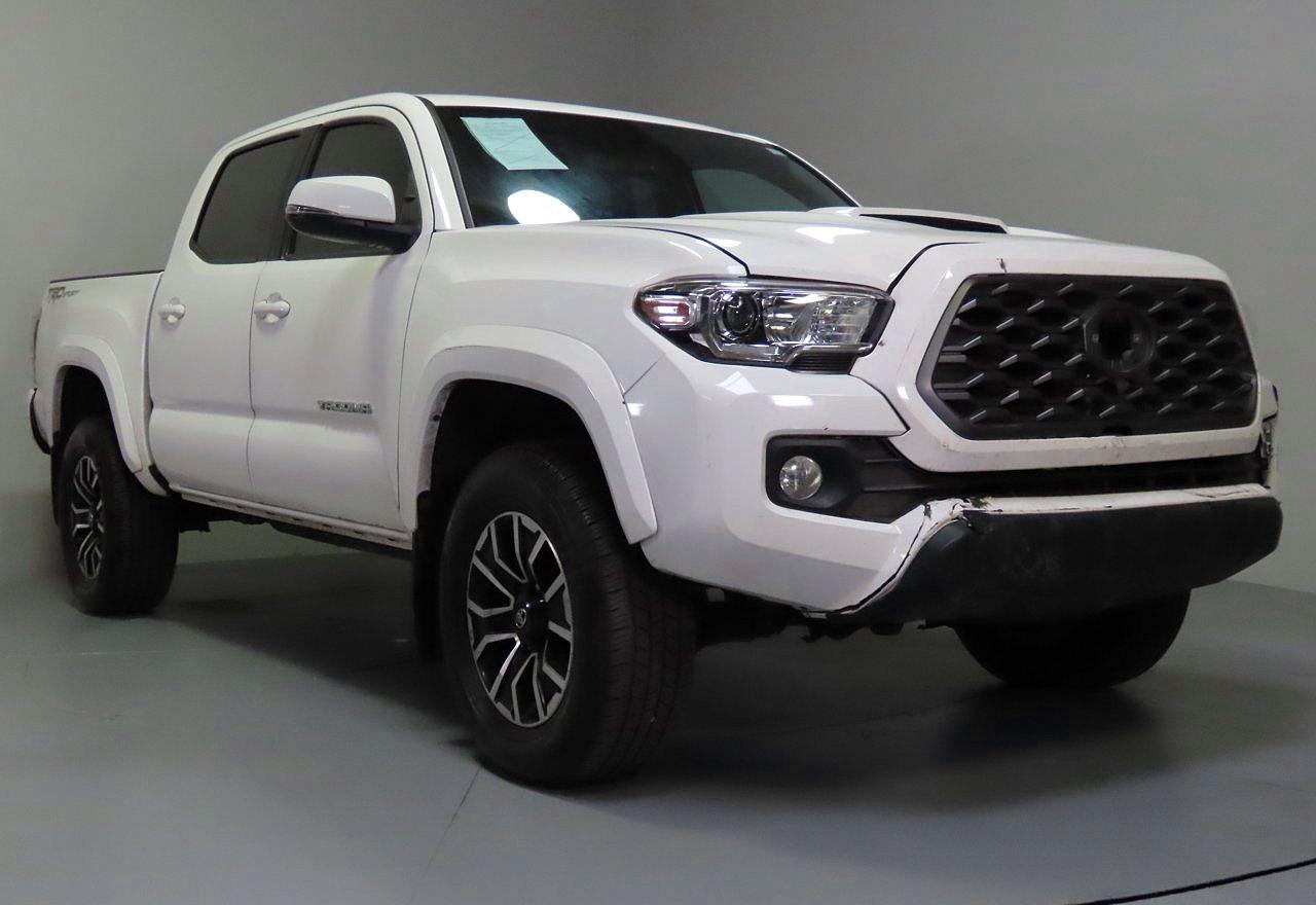 2021 Toyota Tacoma Trd Sport White vin: 5TFAZ5CN0MX115399