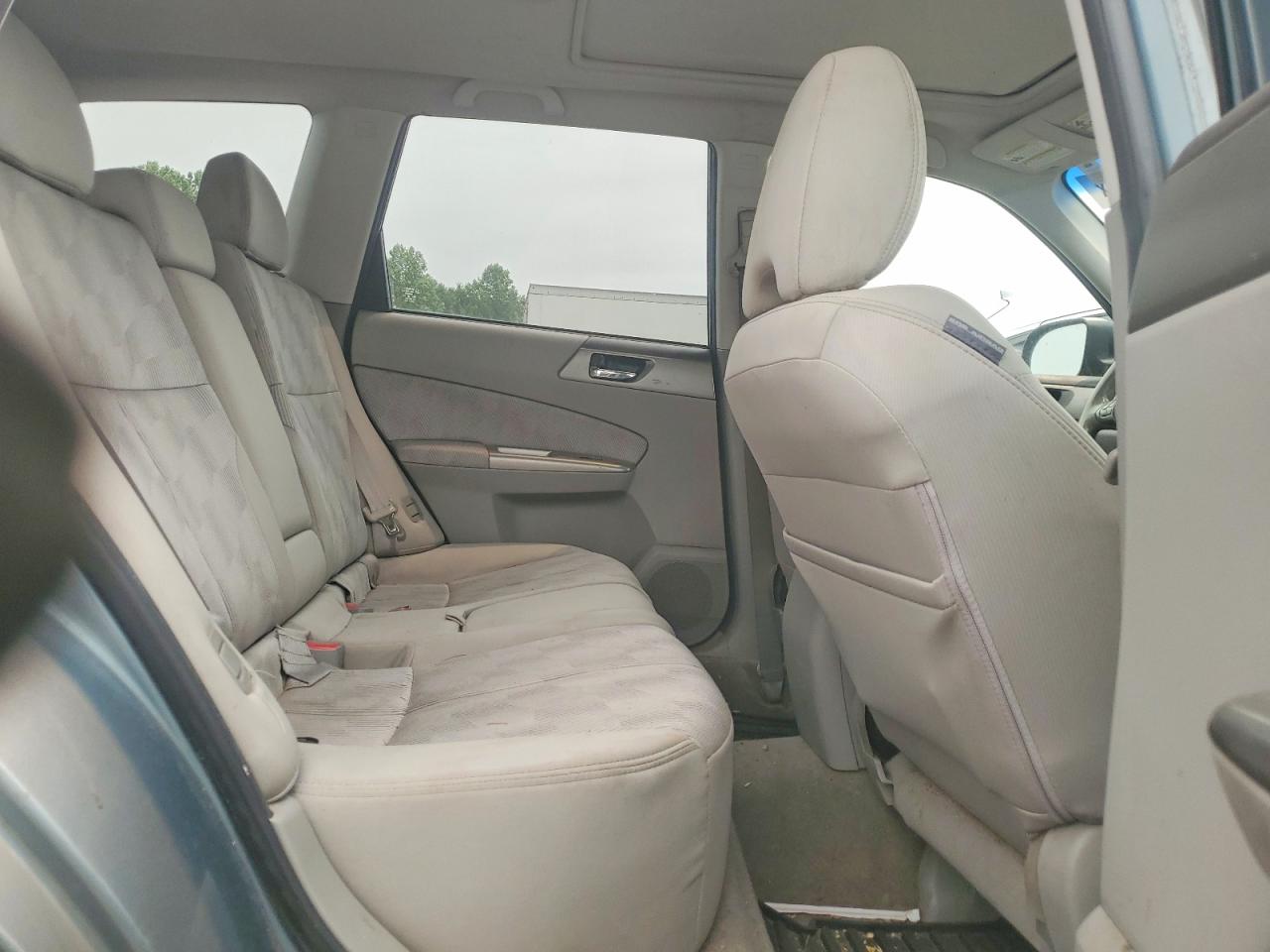 2010 Subaru Forester 2.5x Premium Green vin: JF2SH6CC9AH752200