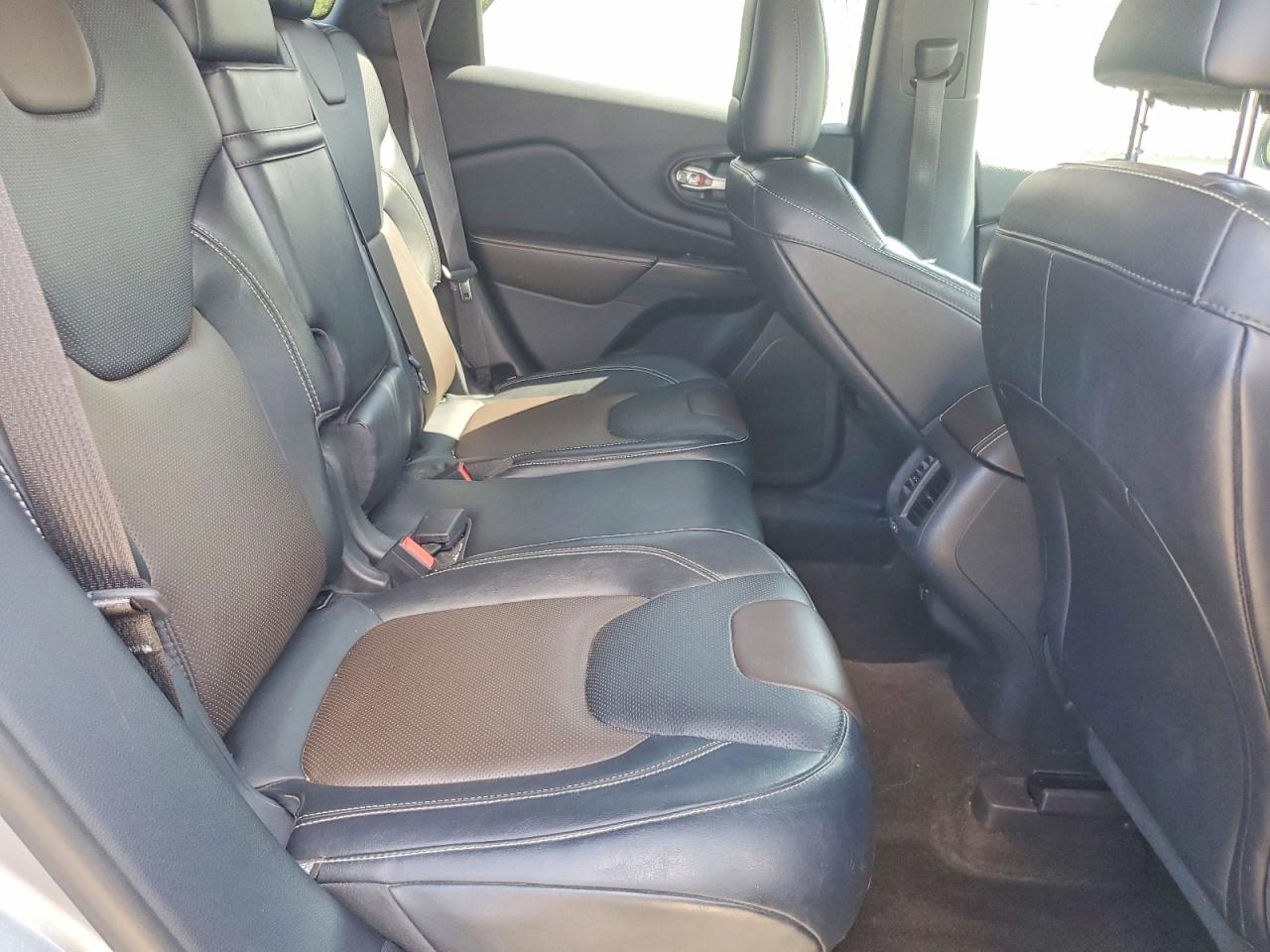 2014 Jeep Cherokee Limited Silver vin: 1C4PJMDS0EW309048