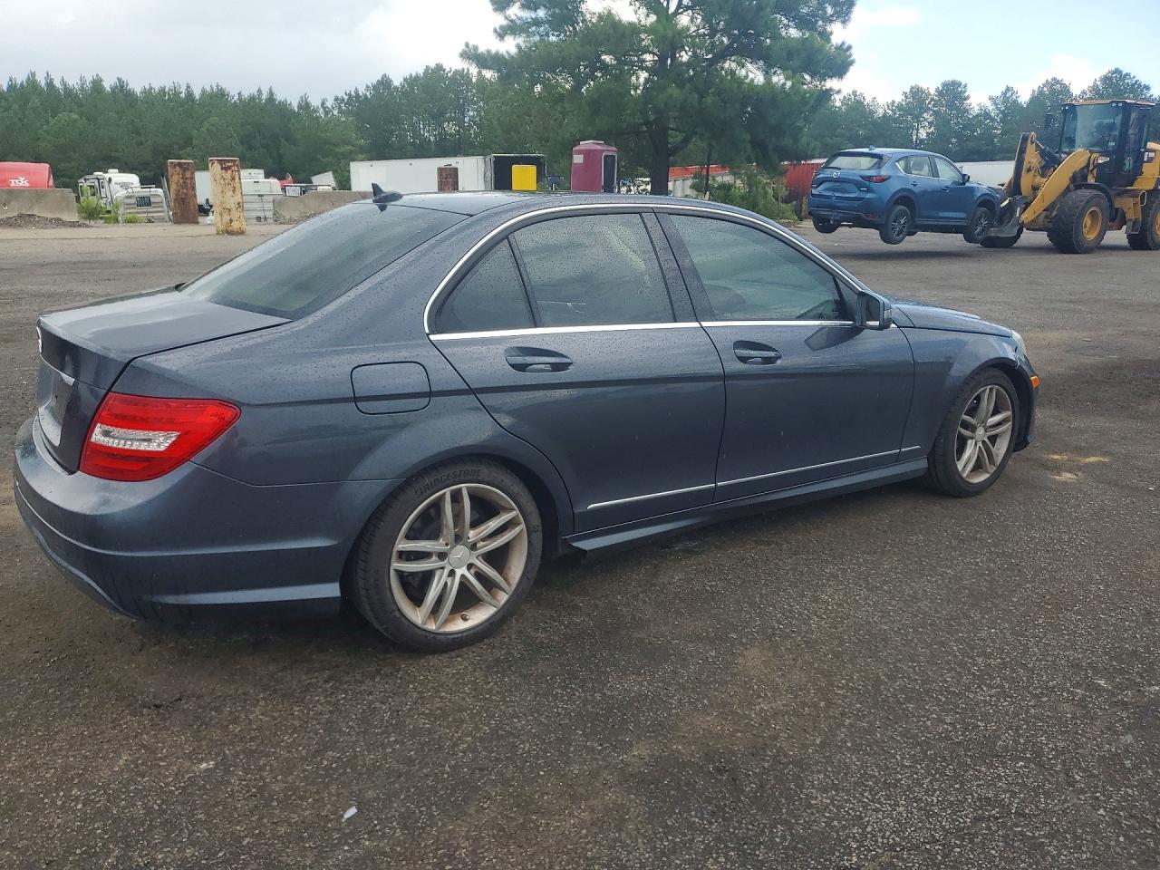 2013 Mercedes-benz C 250 Серый vin: WDDGF4HB9DR278543