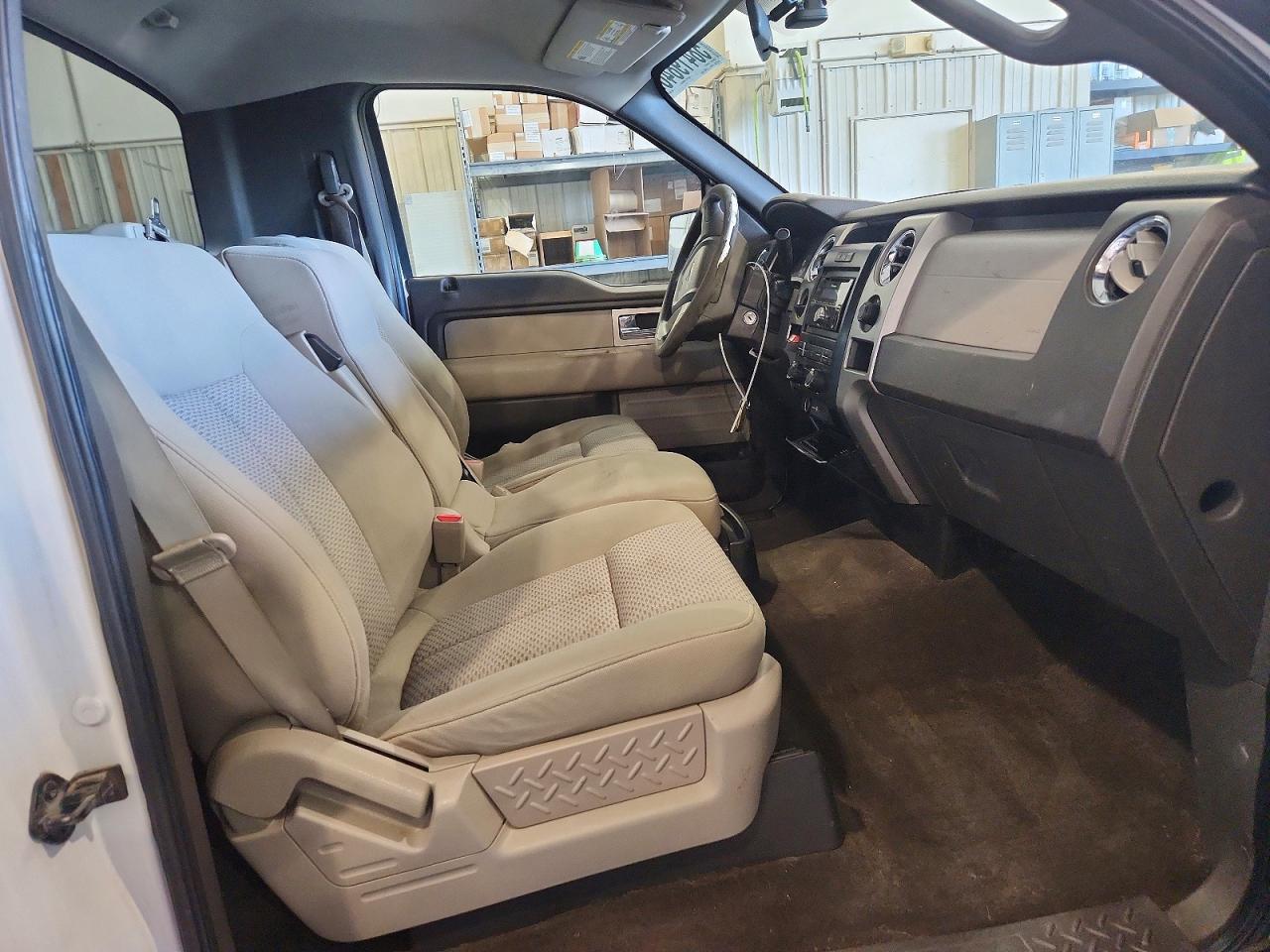 2009 Ford F150 White vin: 1FTRF12W89KA34718