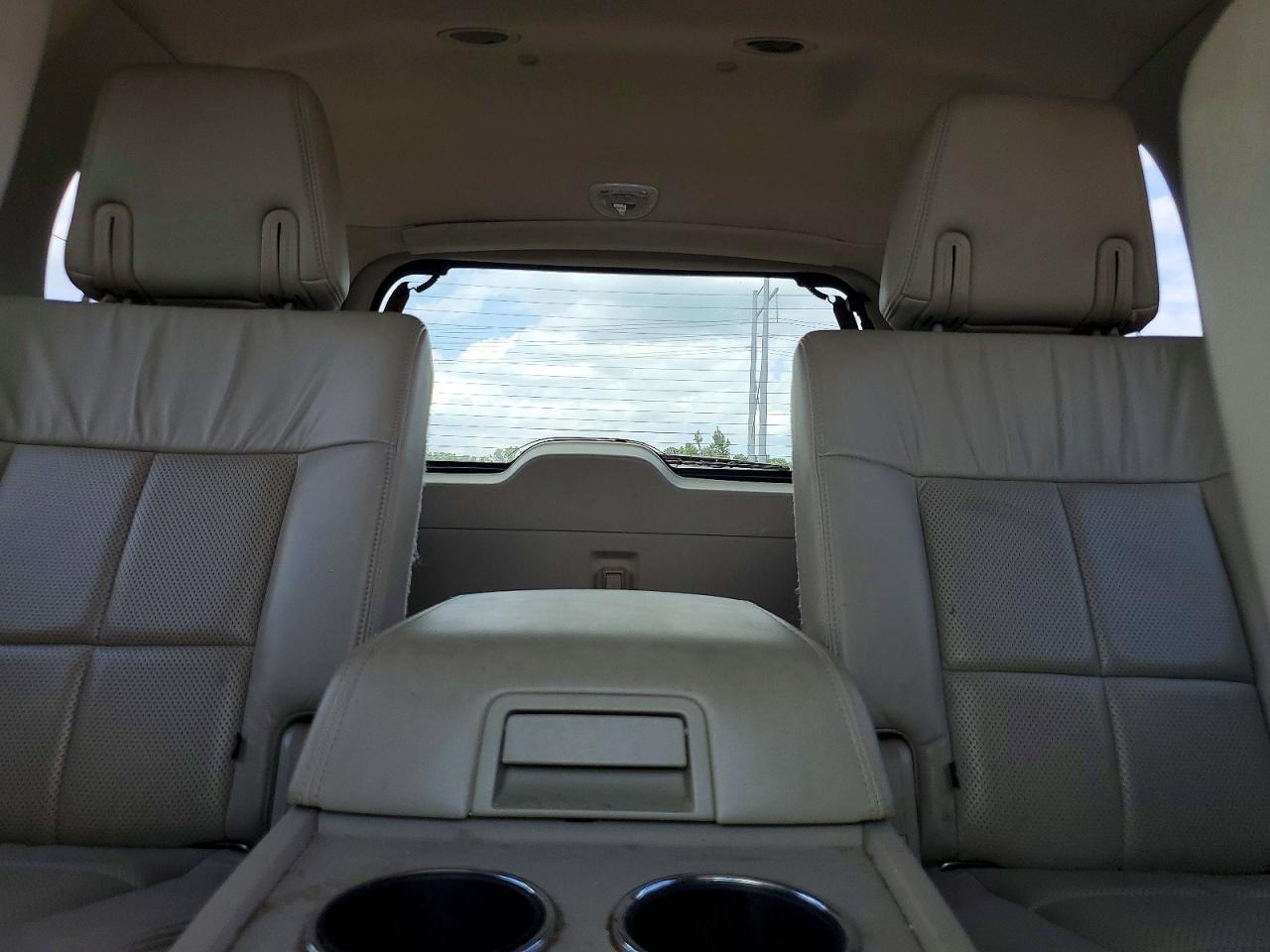 2014 Lincoln Navigator Белый vin: 5LMJJ2H58EEL07867